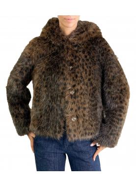 Similpelliccia maculata con bottoni e cappuccio